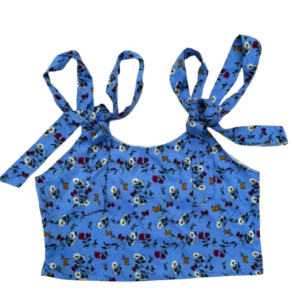 Blue floral print blouse for women with a relaxed fit and vibrant flower